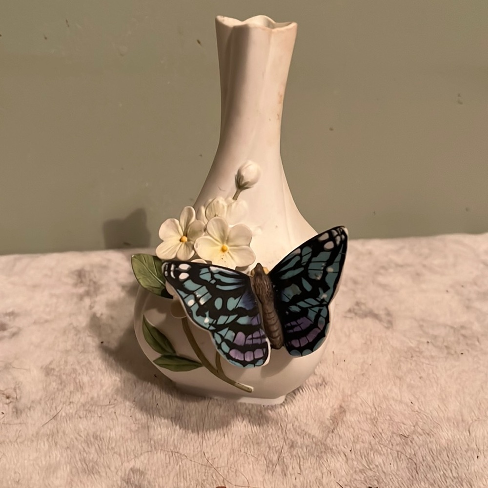 😀Vintage otagiri bud vase